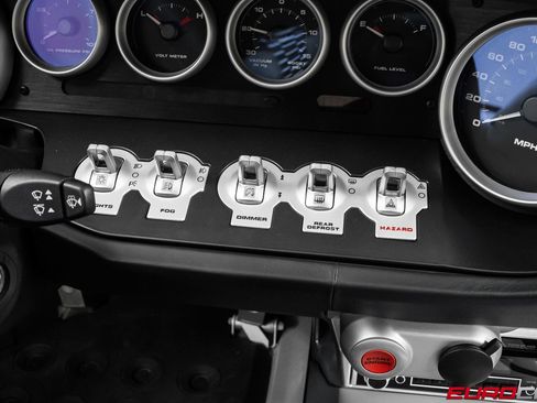 Used 2005 Ford GT image 32