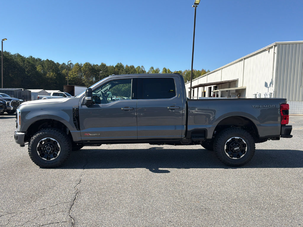 New 2027 Ford F250 Platinum w/ Tremor Off-Road Package AWD/4WD image 4