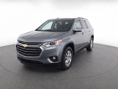 Used 2021 Chevrolet Traverse LT