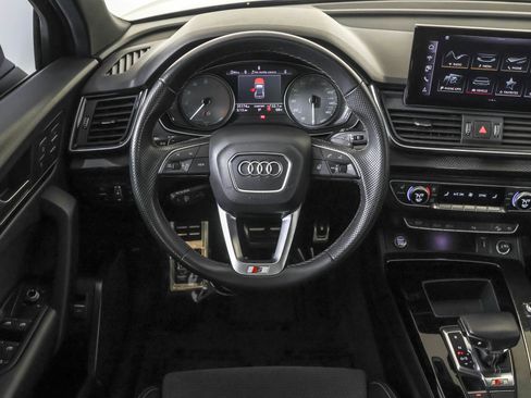 Used 2023 Audi SQ5 Premium w/ Convenience Package image 39