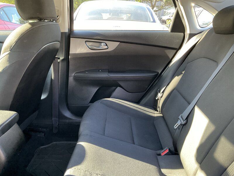 Used 2021 Kia Forte LXS FWD image 15