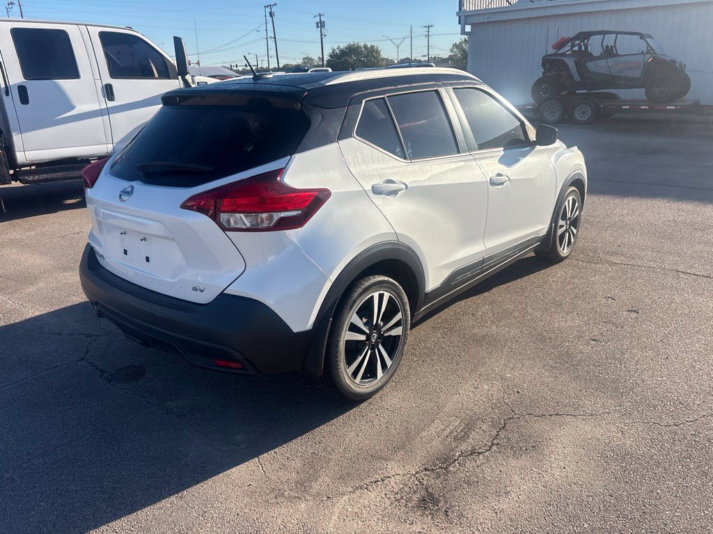 Used 2018 Nissan Kicks SV FWD image 16