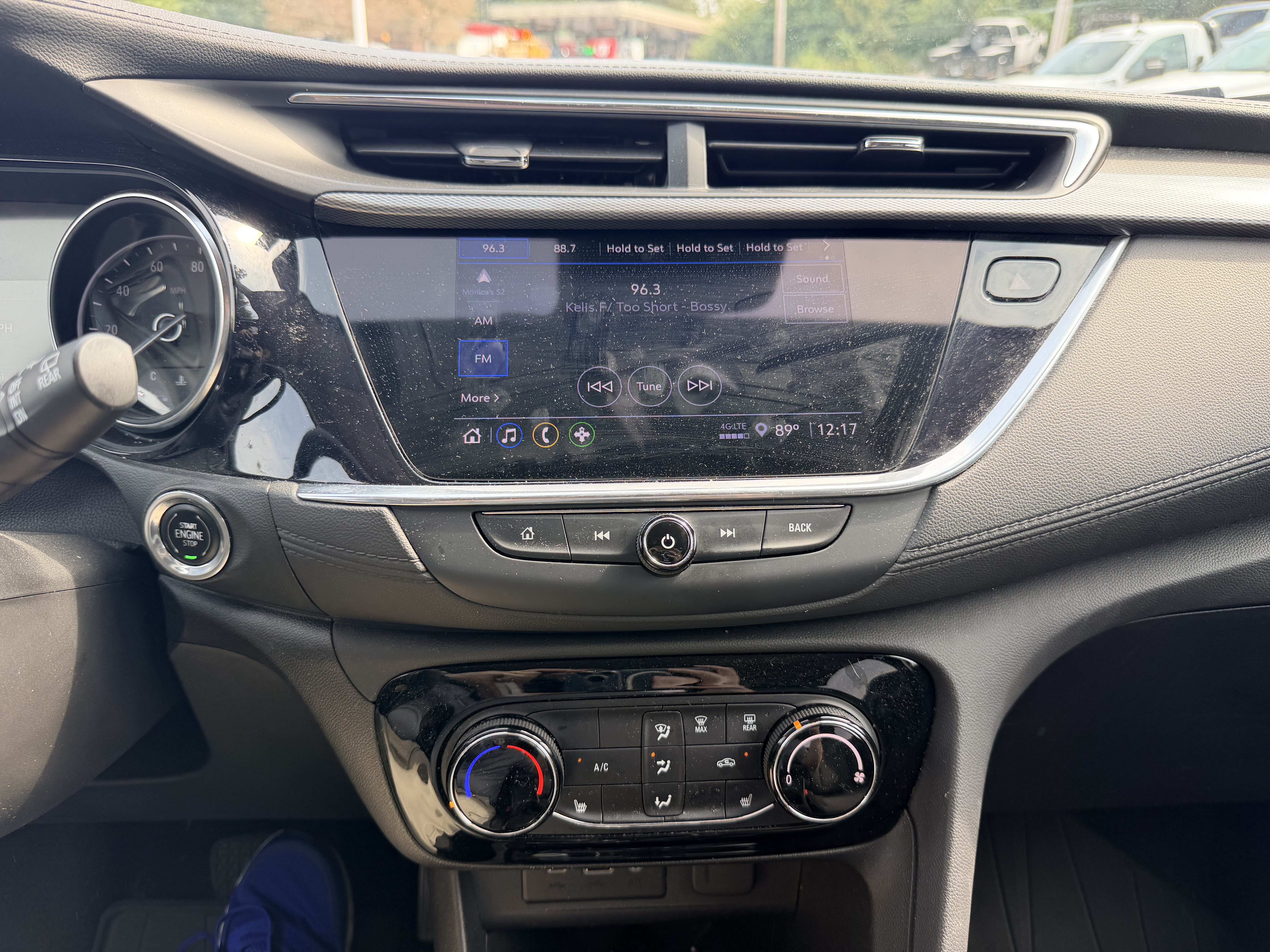 Used 2022 Buick Encore GX Preferred w/ Cold Weather Comfort Package FWD image 15