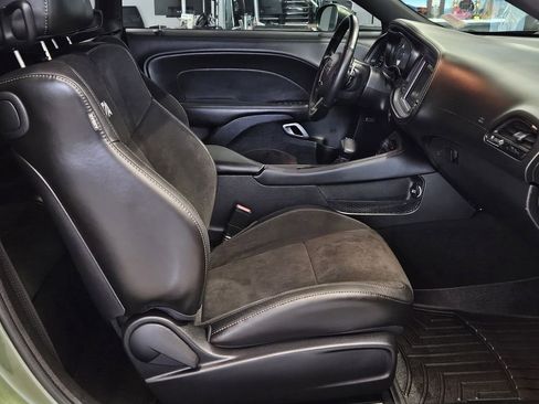 Used 2023 Dodge Challenger R/T Scat Pack w/ T/A Package image 33