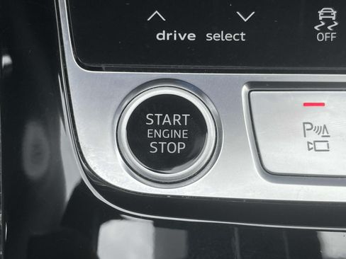 Used 2021 Audi Q7 3.0T Prestige AWD/4WD image 28