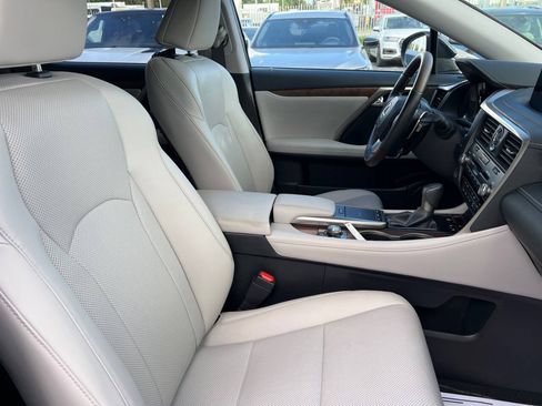 Used 2021 Lexus RX 350L FWD w/ Premium Package image 8