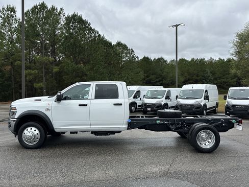 New 2026 RAM 5500 Tradesman image 4