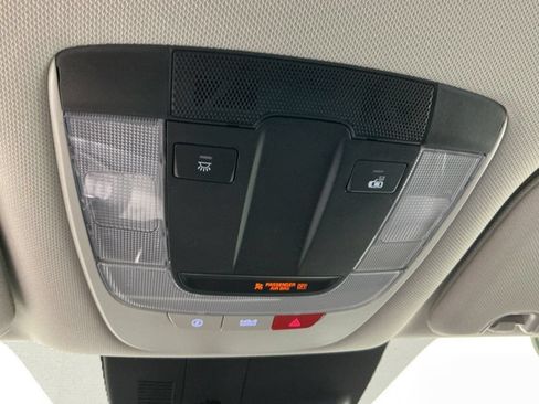 Used 2023 Kia Sorento S AWD/4WD image 25