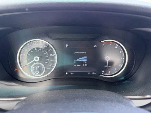 Used 2022 Genesis G70 2.0T RWD image 15