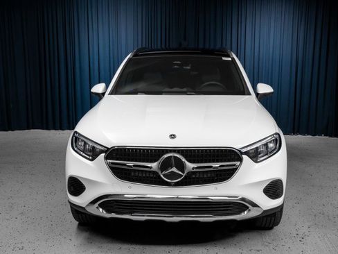 New 2026 Mercedes-Benz GLC 300 image 2