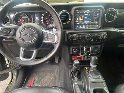 Used 2022 Jeep Wrangler Unlimited Rubicon w/ Xtreme Recon 35" Tire Package image 16