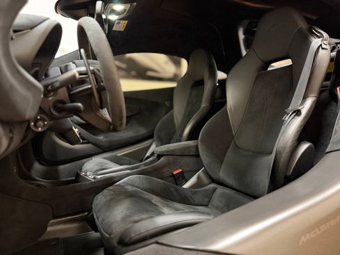 Used 2019 McLaren 600LT RWD image 26