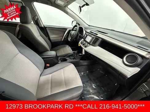 Used 2014 Toyota RAV4 LE AWD/4WD image 24