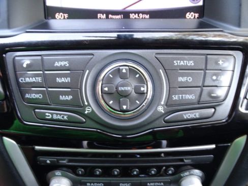 Used 2019 Nissan Pathfinder SV image 25