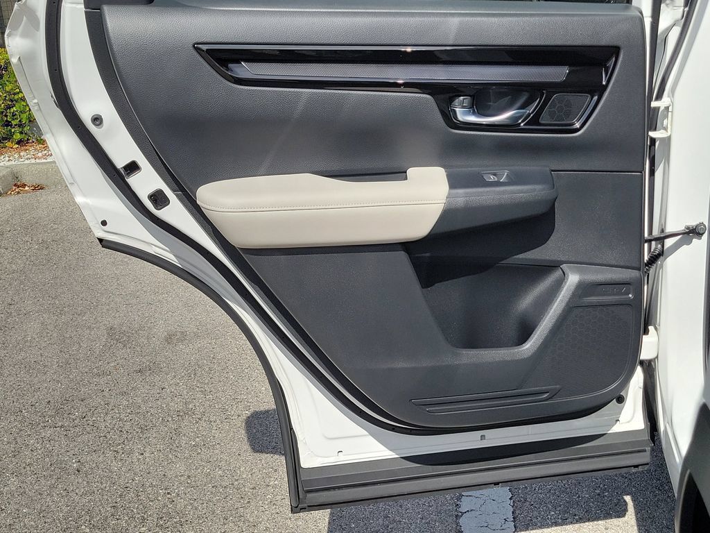 Used 2025 Honda CR-V EX-L image 19
