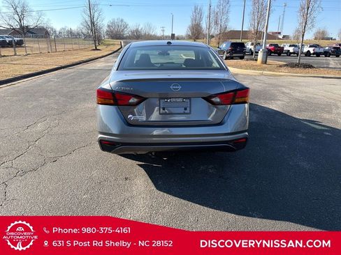 New 2025 Nissan Altima 2.5 SV image 8