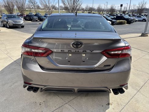 Used 2023 Toyota Camry XSE image 9