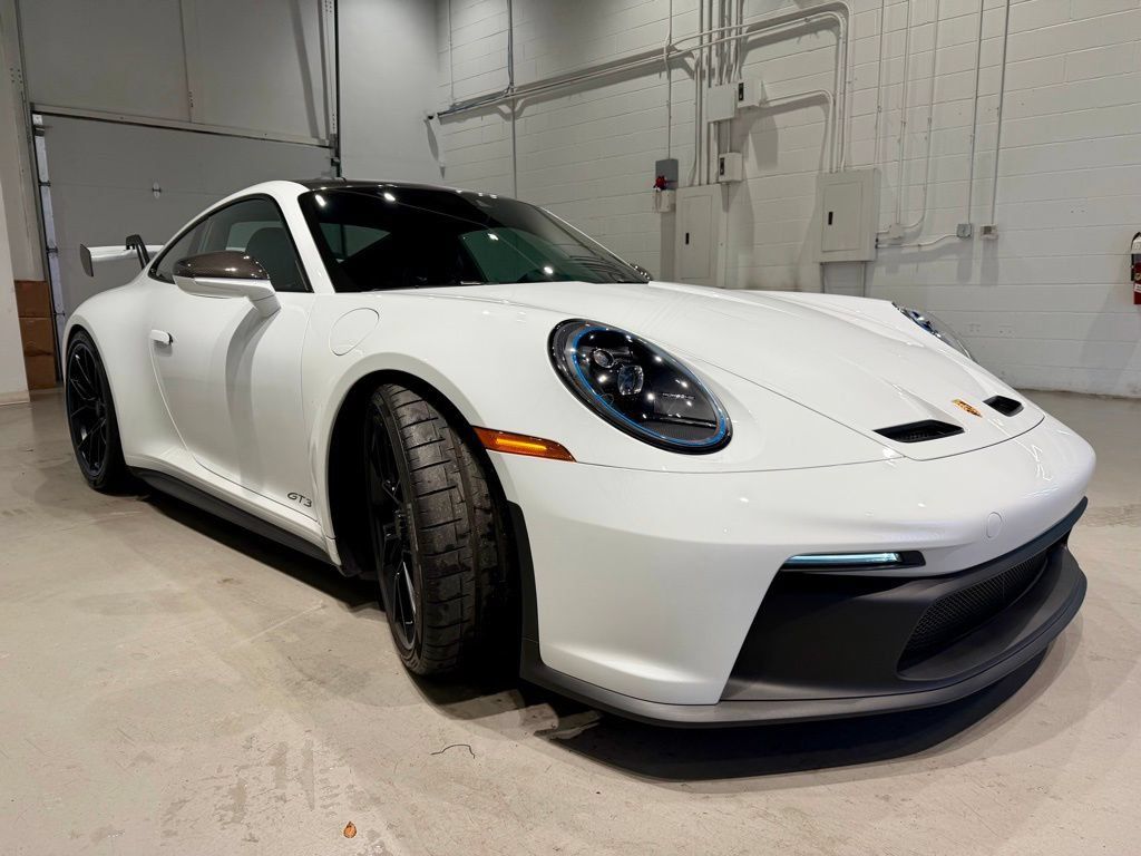 Used 2022 Porsche 911 GT3 w/ Extended Leather Package RWD image 5