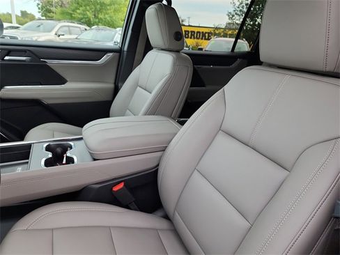 New 2026 GMC Acadia Elevation w/ Elevation Premium Package image 14