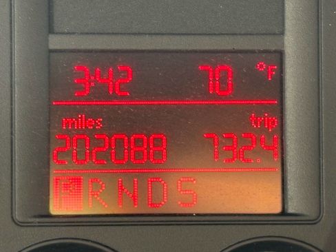 Used 2008 Volkswagen Jetta Wolfsburg Edition image 25