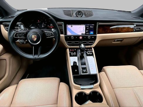 Used 2023 Porsche Macan AWD/4WD image 15
