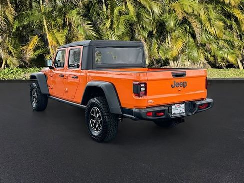 Used 2025 Jeep Gladiator Rubicon image 3