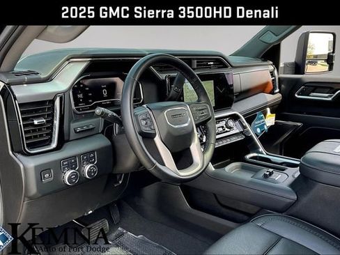 Used 2025 GMC Sierra 3500 Denali w/ Denali Reserve Package image 22