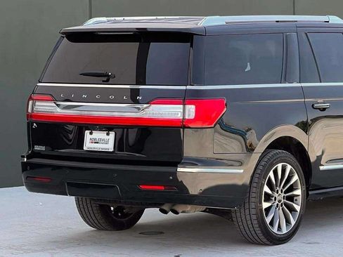 Used 2021 Lincoln Navigator L Reserve AWD/4WD image 36