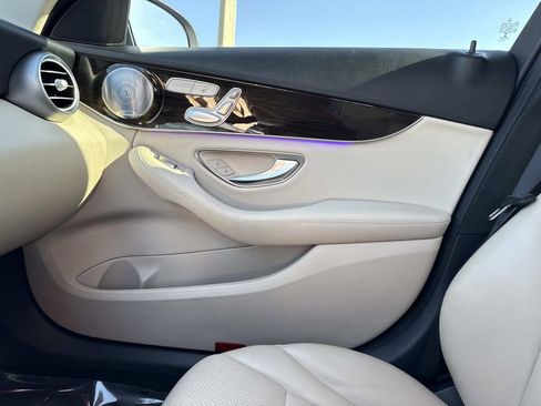 Used 2021 Mercedes-Benz C 300 Sedan image 29