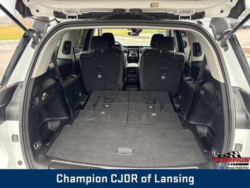 Used 2023 Jeep Grand Cherokee L Laredo image 27