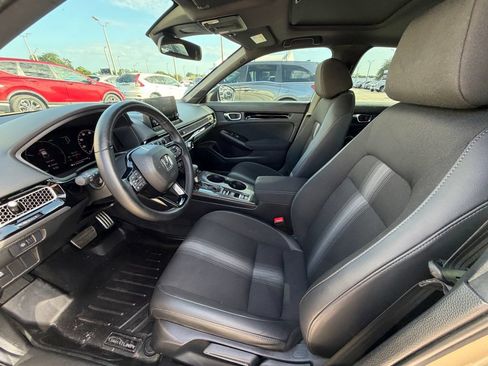 Used 2025 Honda Civic Sport image 17