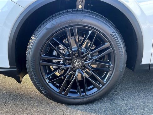 Used 2025 Acura MDX SH-AWD w/ Technology Package image 12