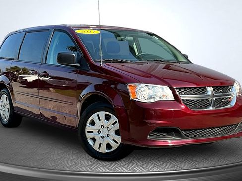 Used 2017 Dodge Grand Caravan SE w/ Power Window Group FWD image 2