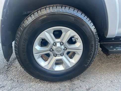 Used 2014 Toyota 4Runner SR5 Premium image 50