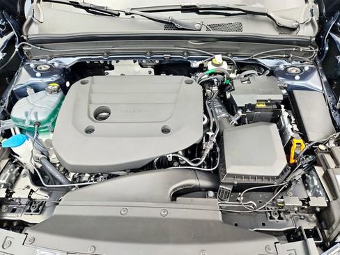 New 2026 Volvo XC40 B5 Core w/ Climate Package image 36