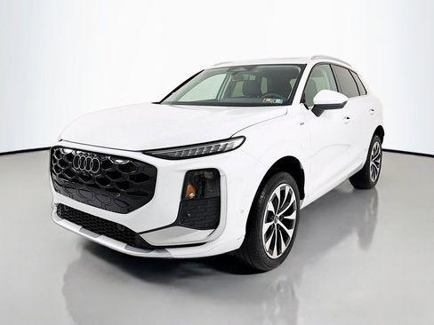 New 2026 Audi Q3 quattro 2.0T AWD/4WD image 3