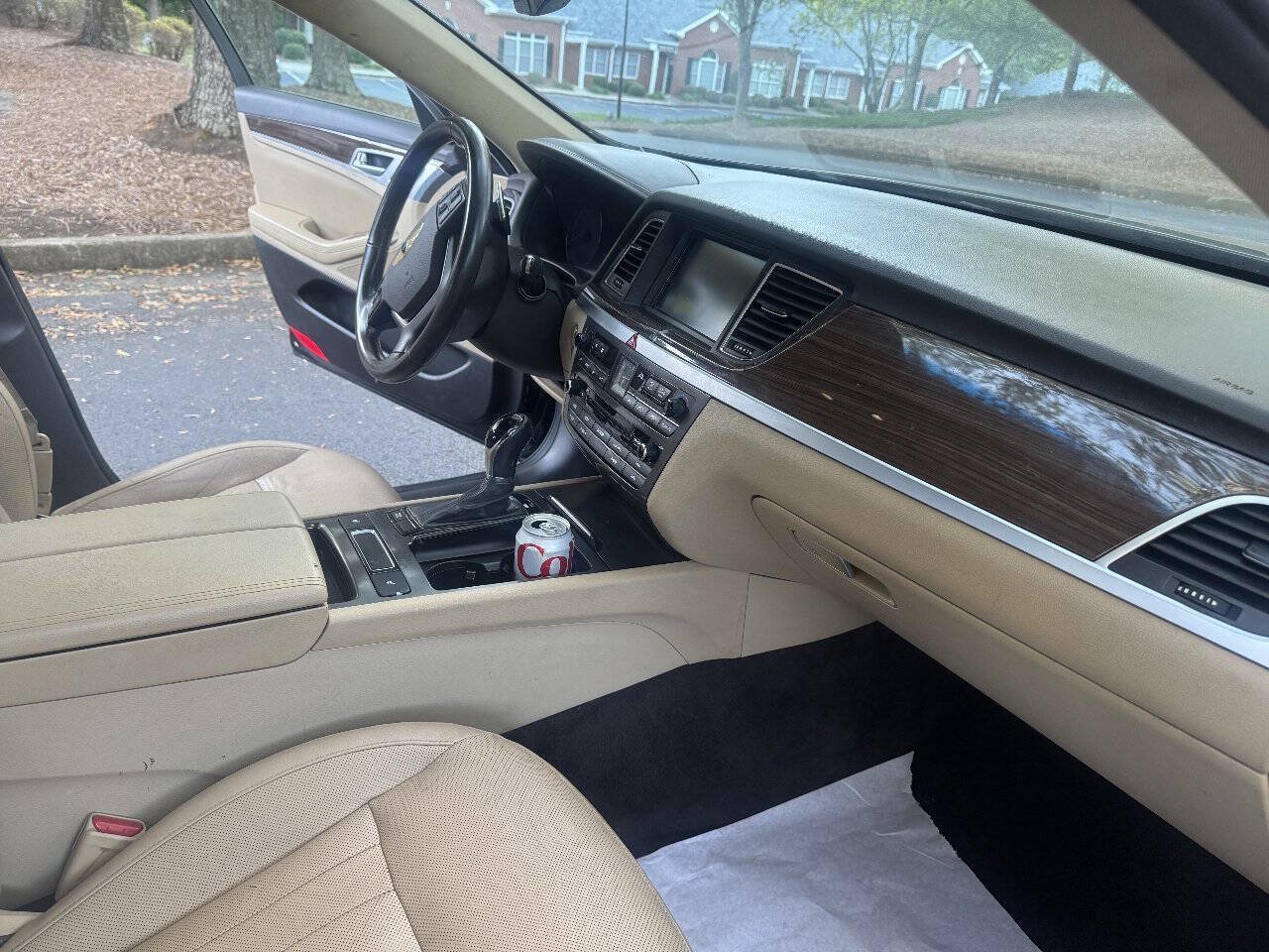Used 2015 Hyundai Genesis 3.8 RWD image 18