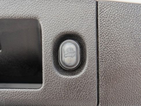 Used 2019 GMC Yukon SLT w/ HD Trailering Package image 38