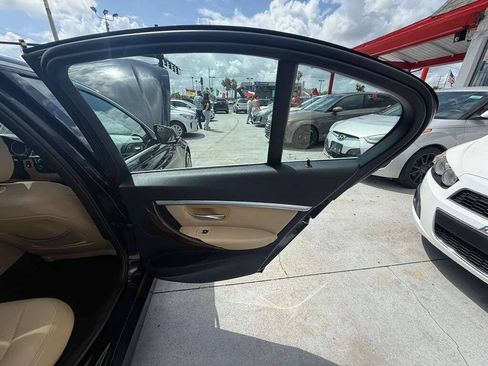 Used 2017 BMW 330i Sedan w/ Premium Package RWD image 12