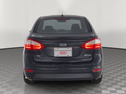 Used 2015 Ford Fiesta SE FWD image 10