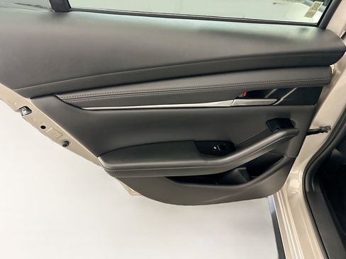 Used 2024 MAZDA MAZDA3 s image 27