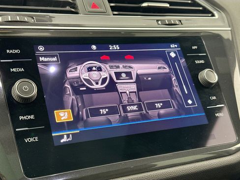 Used 2022 Volkswagen Tiguan SE R-Line image 15