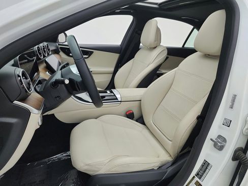 Used 2024 Mercedes-Benz C 300 Sedan image 10