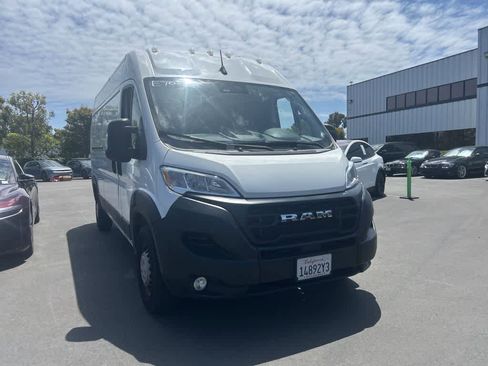 Used 2025 RAM ProMaster 2500 w/ Convenience Group FWD image 1