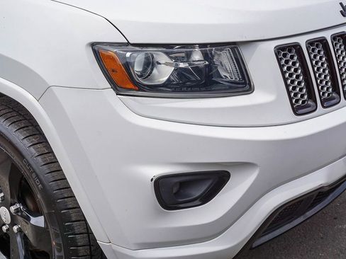 Used 2015 Jeep Grand Cherokee Altitude AWD/4WD image 10