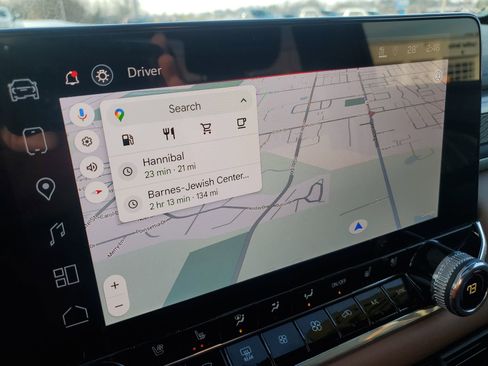 Used 2025 GMC Canyon AT4 w/ Technology Plus Package image 22