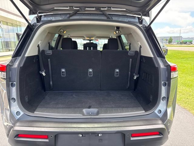 Used 2023 Nissan Pathfinder SV AWD/4WD image 24