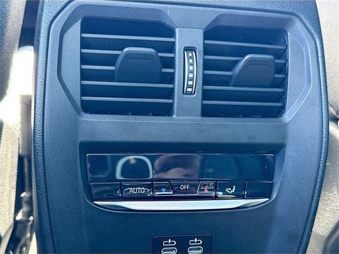 Used 2021 BMW 330e xDrive 330e xDrive w/ Premium Package image 29