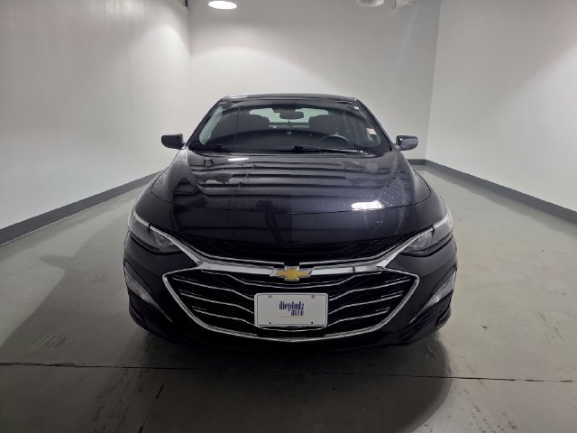 Used 2023 Chevrolet Malibu LT FWD image 2