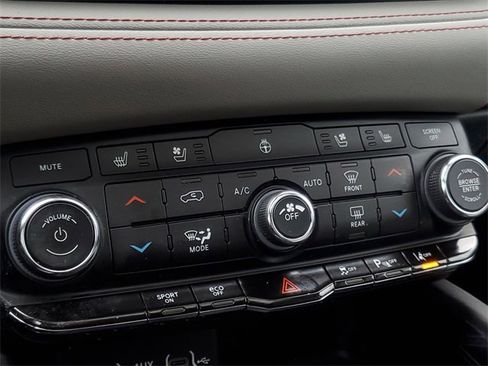 Used 2023 Dodge Durango Citadel image 28